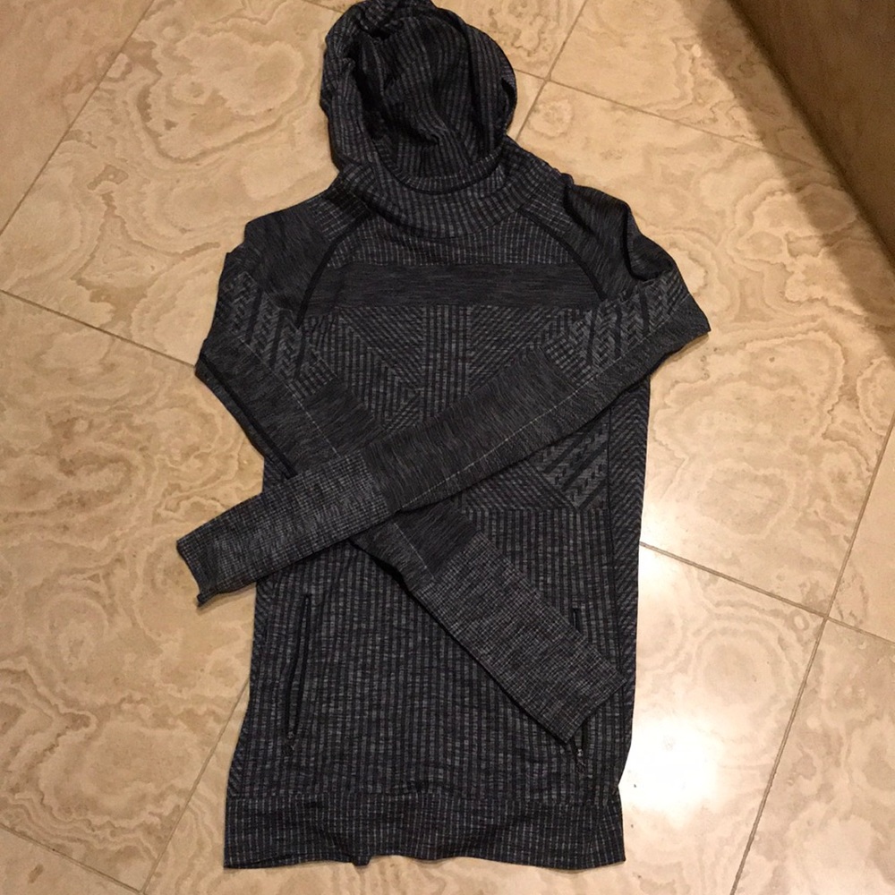 lululemon hooded sweatshirt